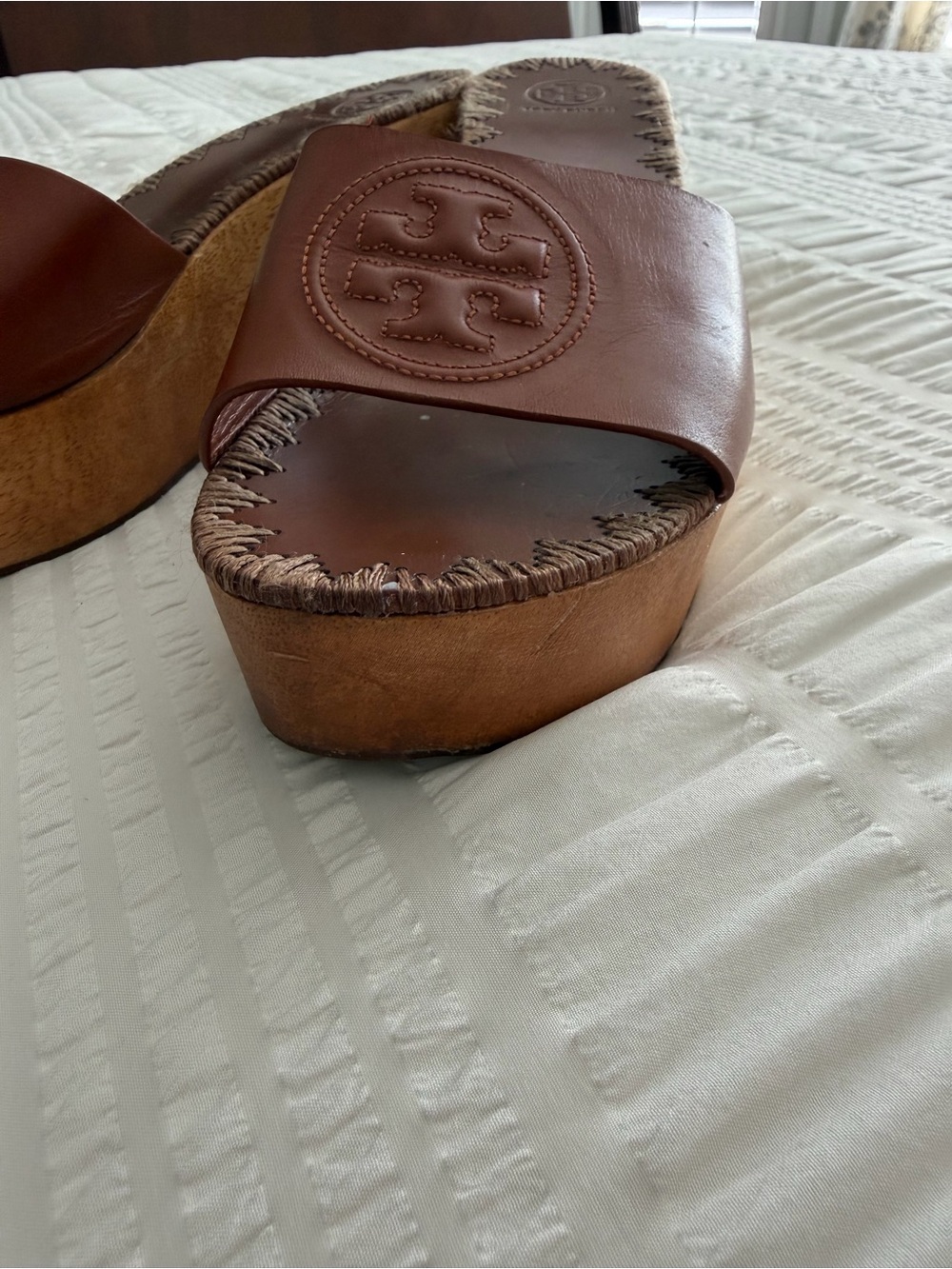 Tory Burch Cognac Leather Wedge Slide Size 9.5 - Picture 7 of 9
